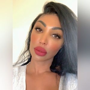 Meet your Posher, Nikki